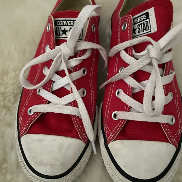 Converse - Picture 2 of 4